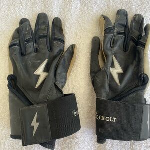 Bruce Bolt batting gloves